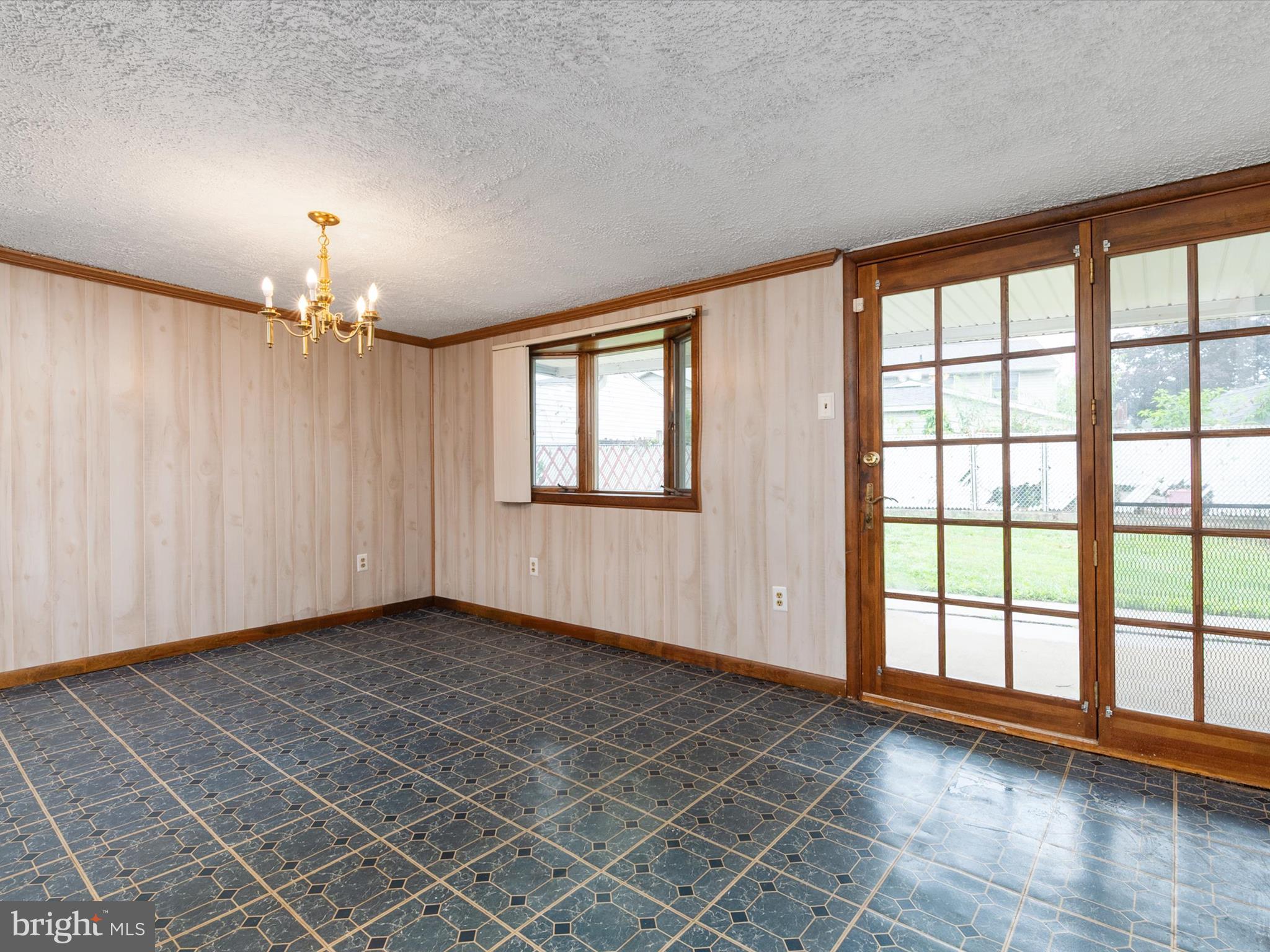 715 Griffith Rd