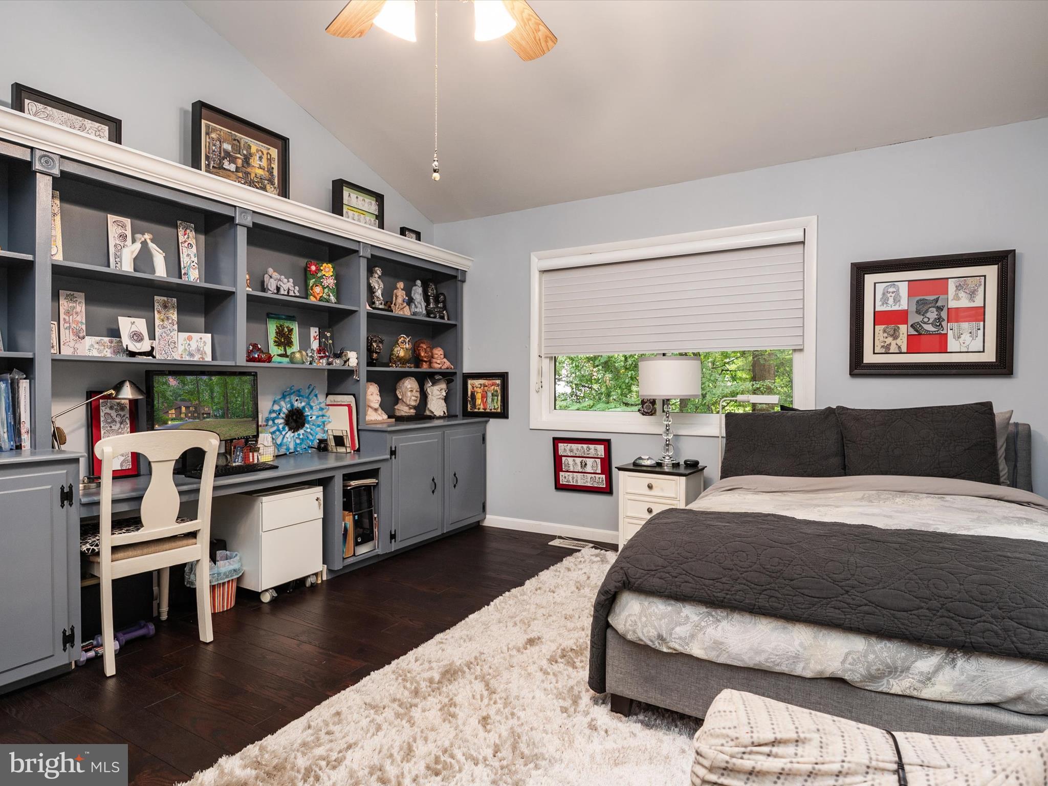 966 Coachway