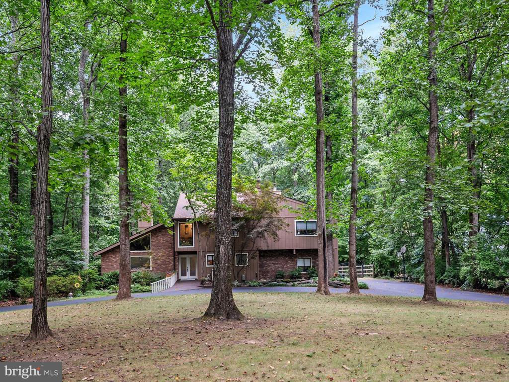 966 Coachway