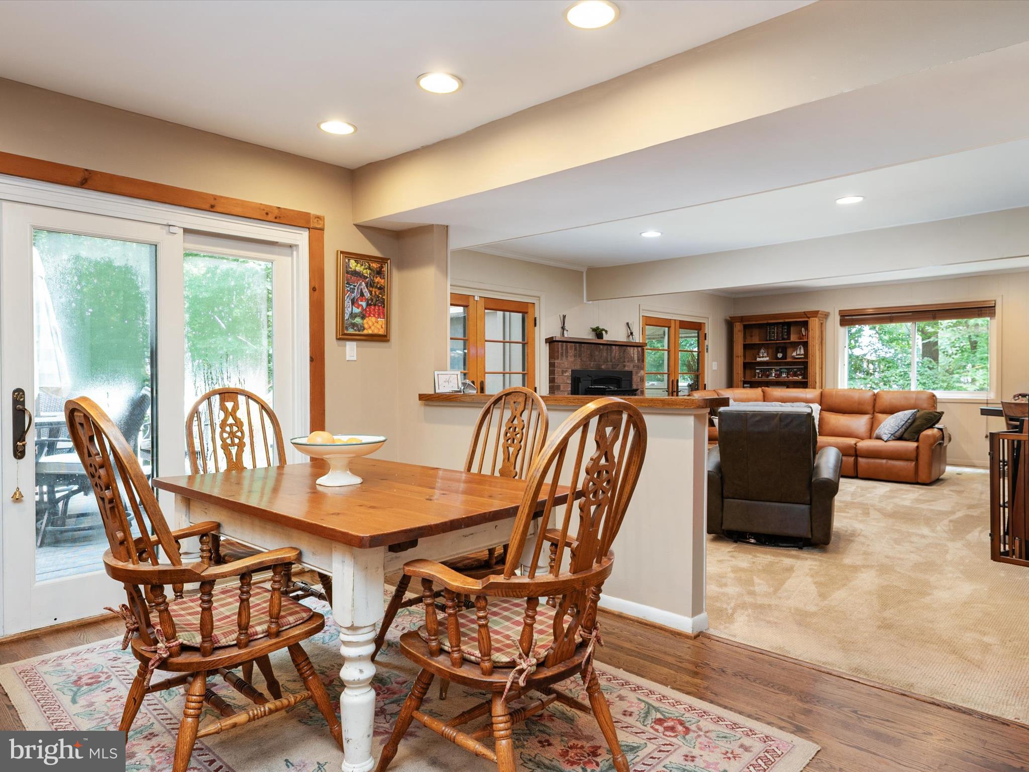 966 Coachway