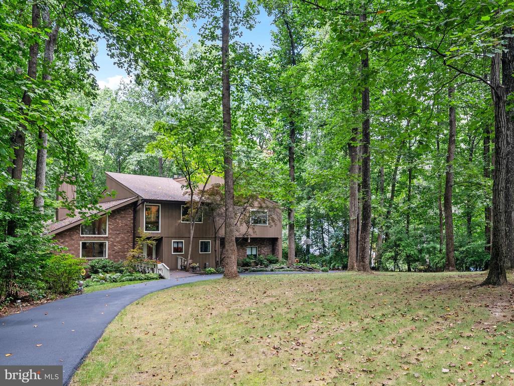 966 Coachway