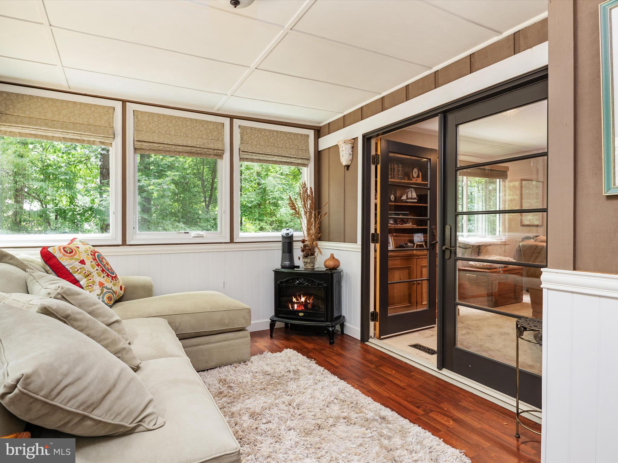 966 Coachway