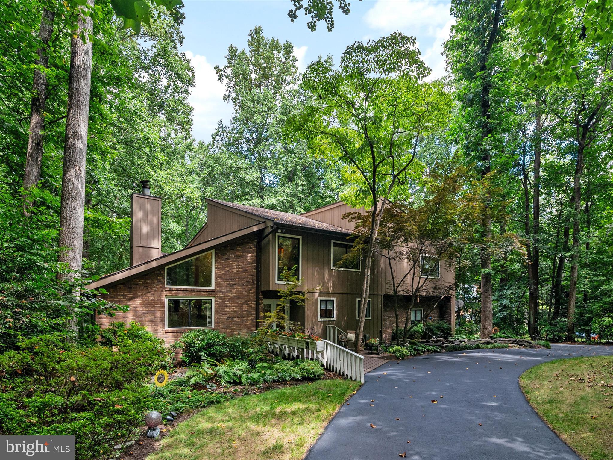 966 Coachway