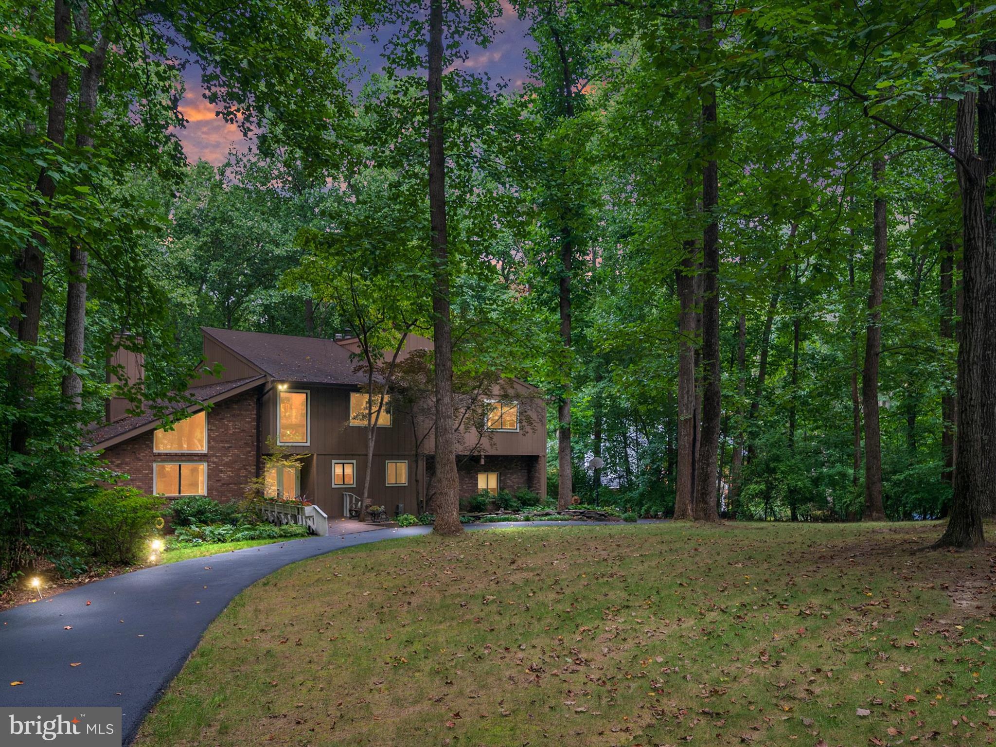 966 Coachway