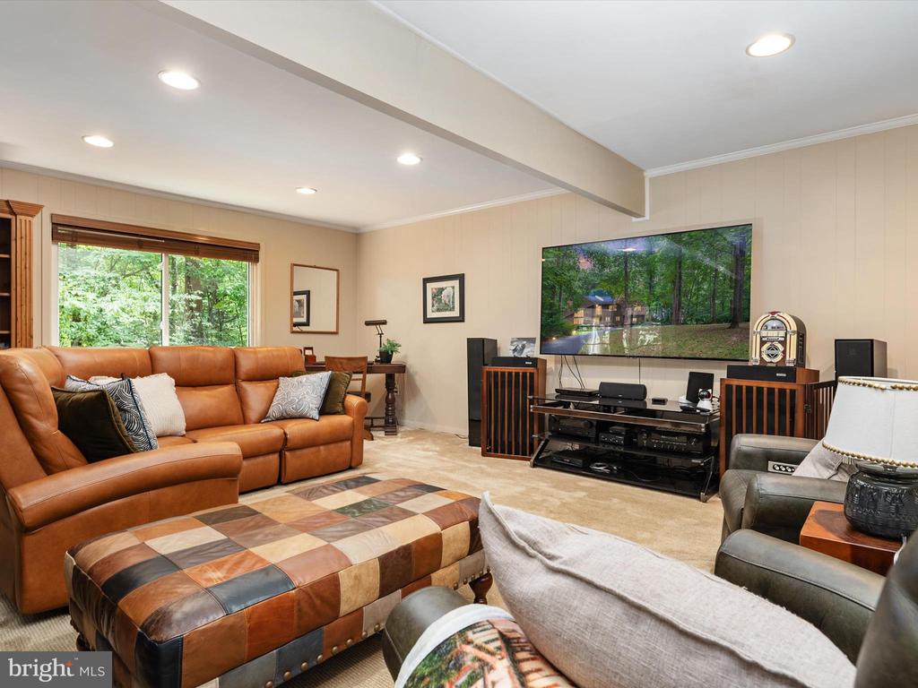 966 Coachway