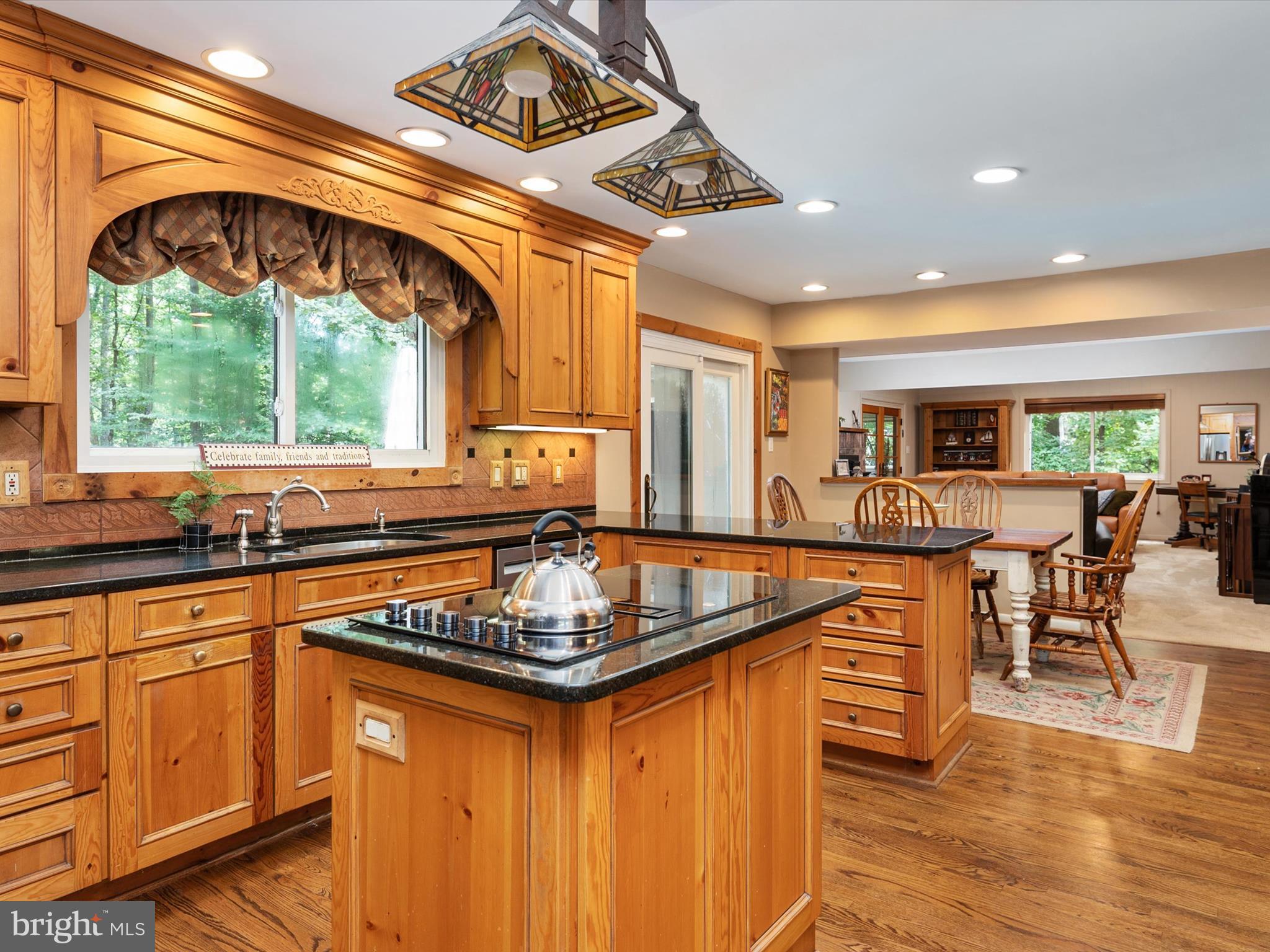 966 Coachway
