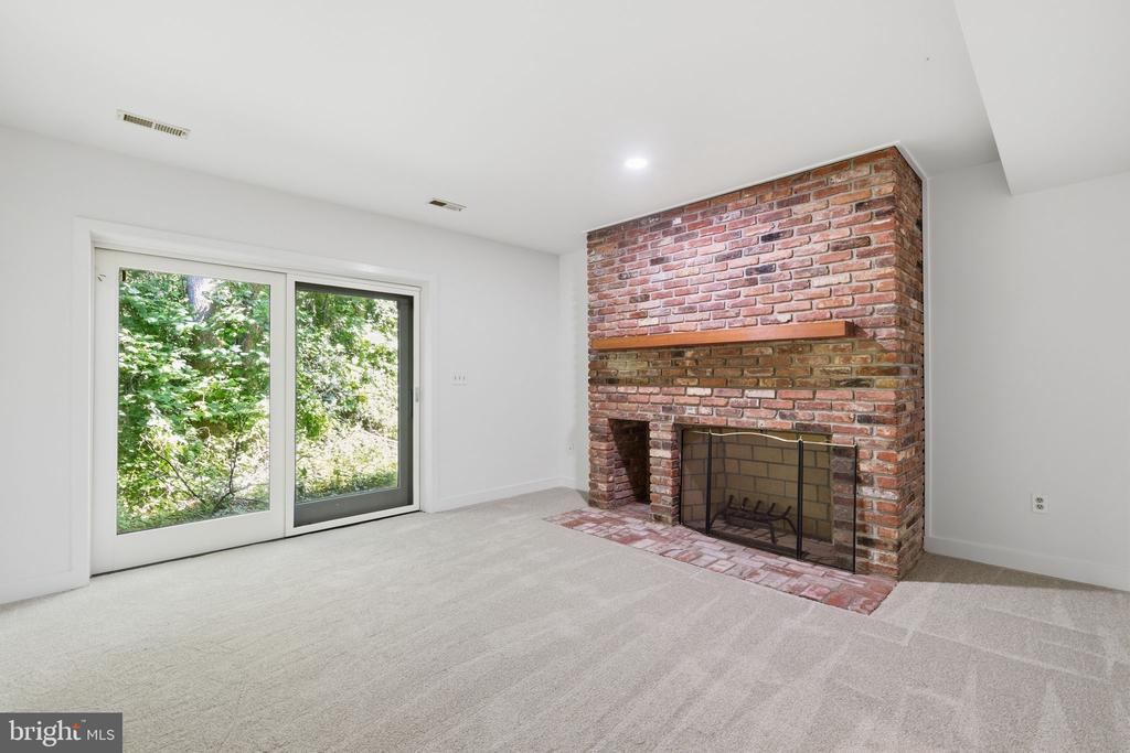 882 COACHWAY