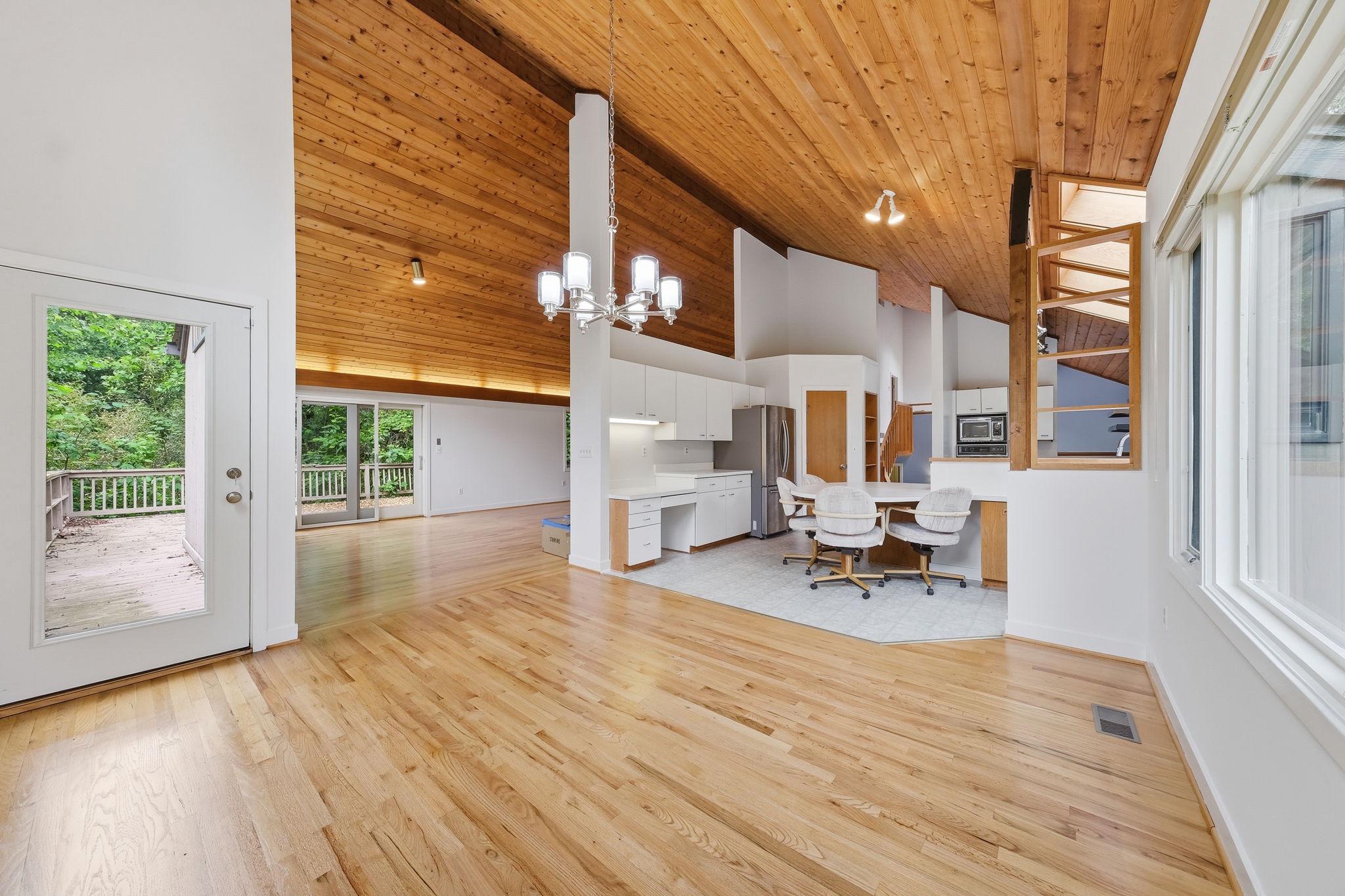 882 COACHWAY