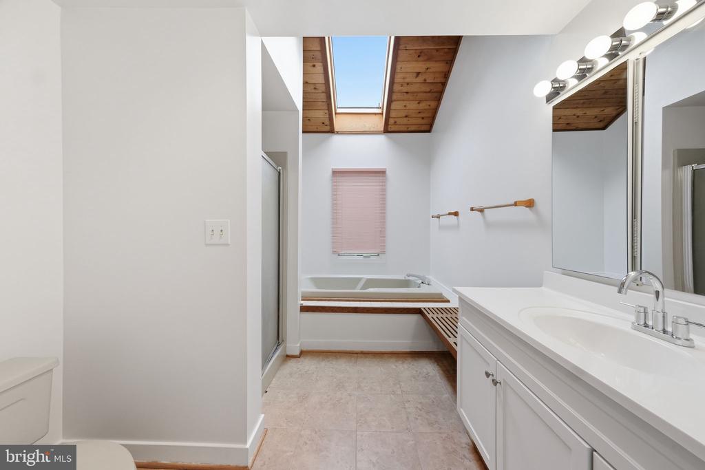 882 COACHWAY