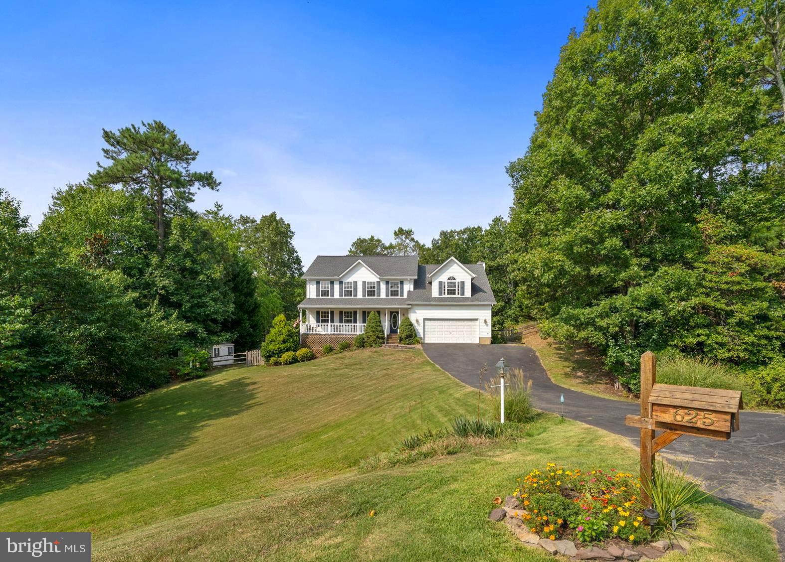 625 Miriam LANE