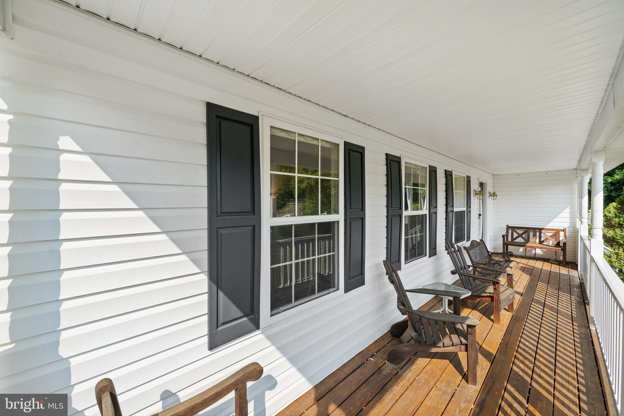 625 Miriam LANE