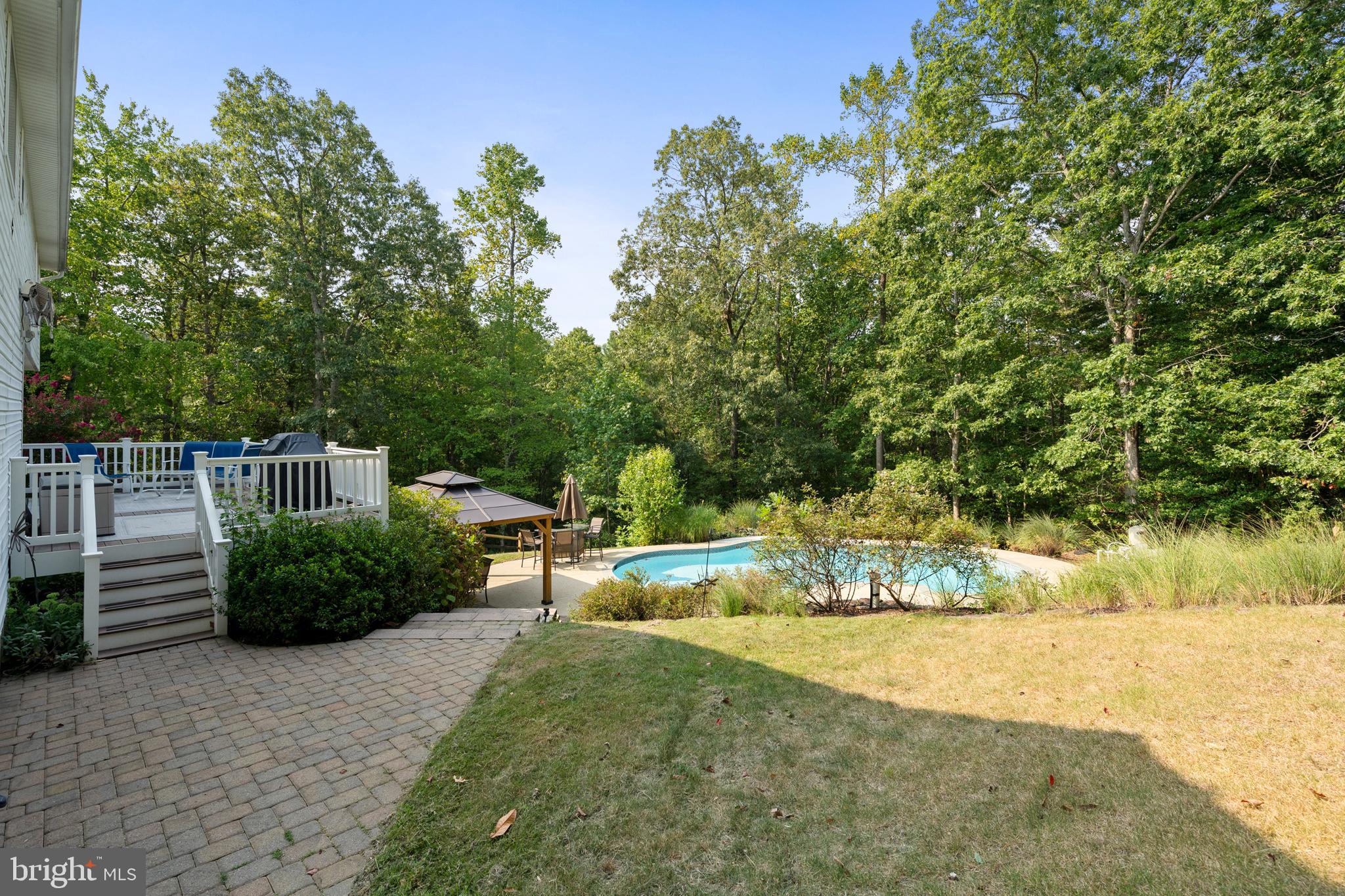 625 Miriam LANE