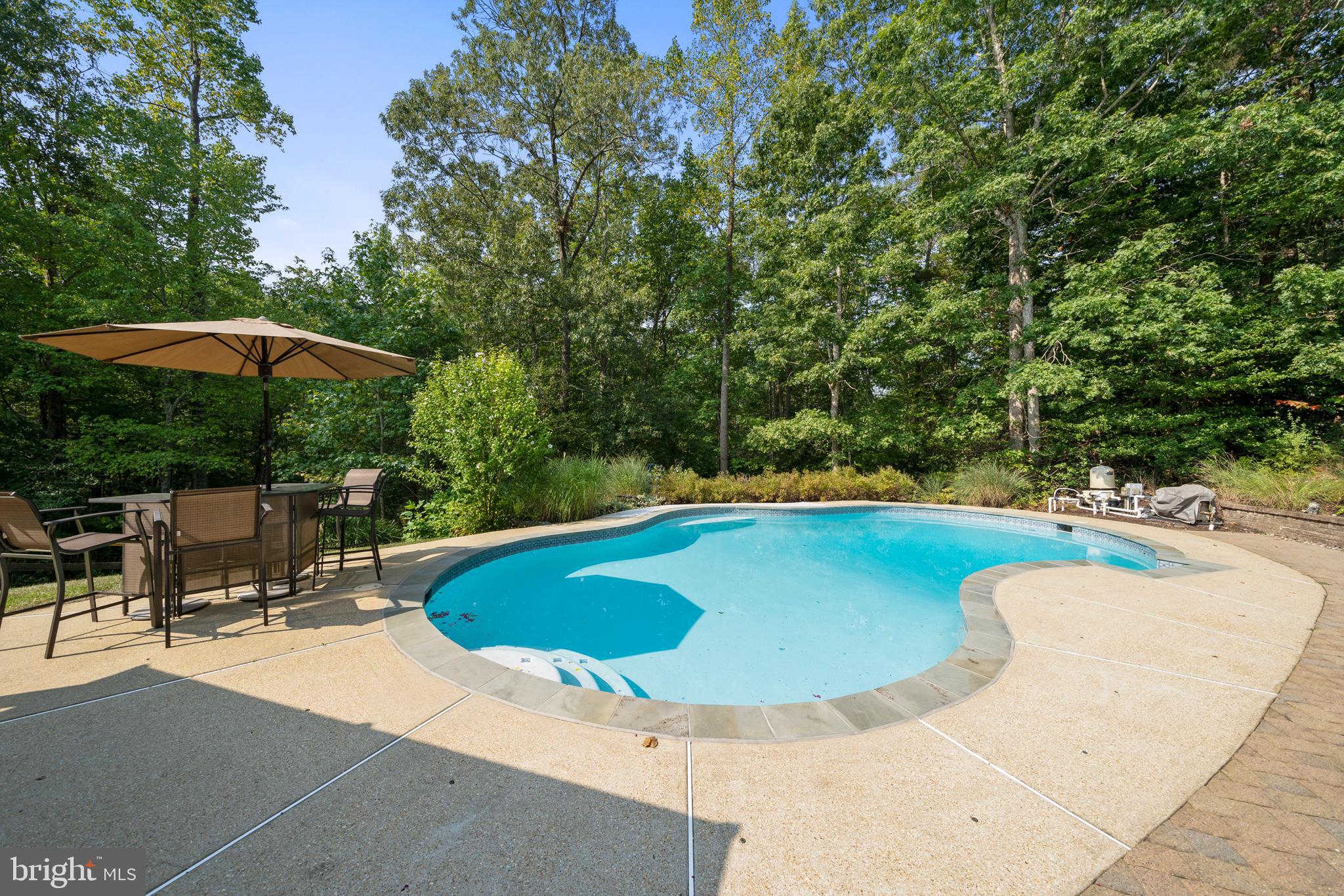 625 Miriam LANE