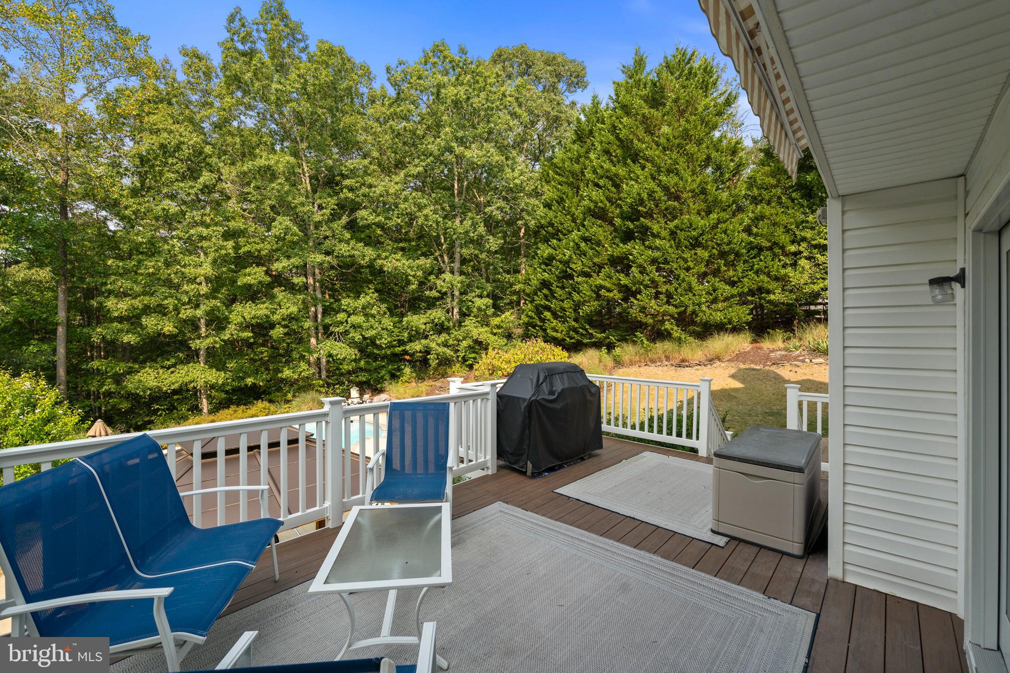 625 Miriam LANE