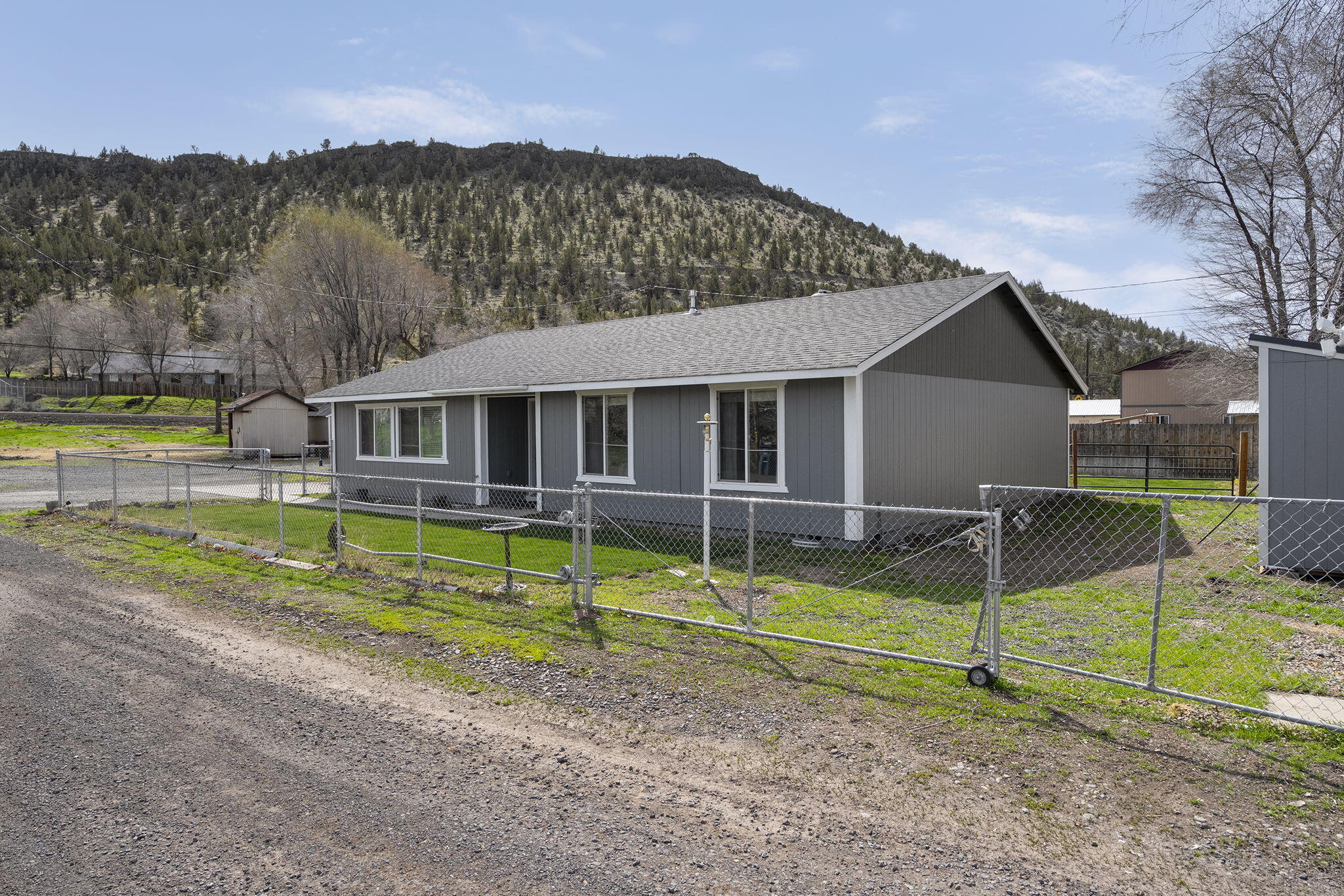 1901 SE Paulina Highway