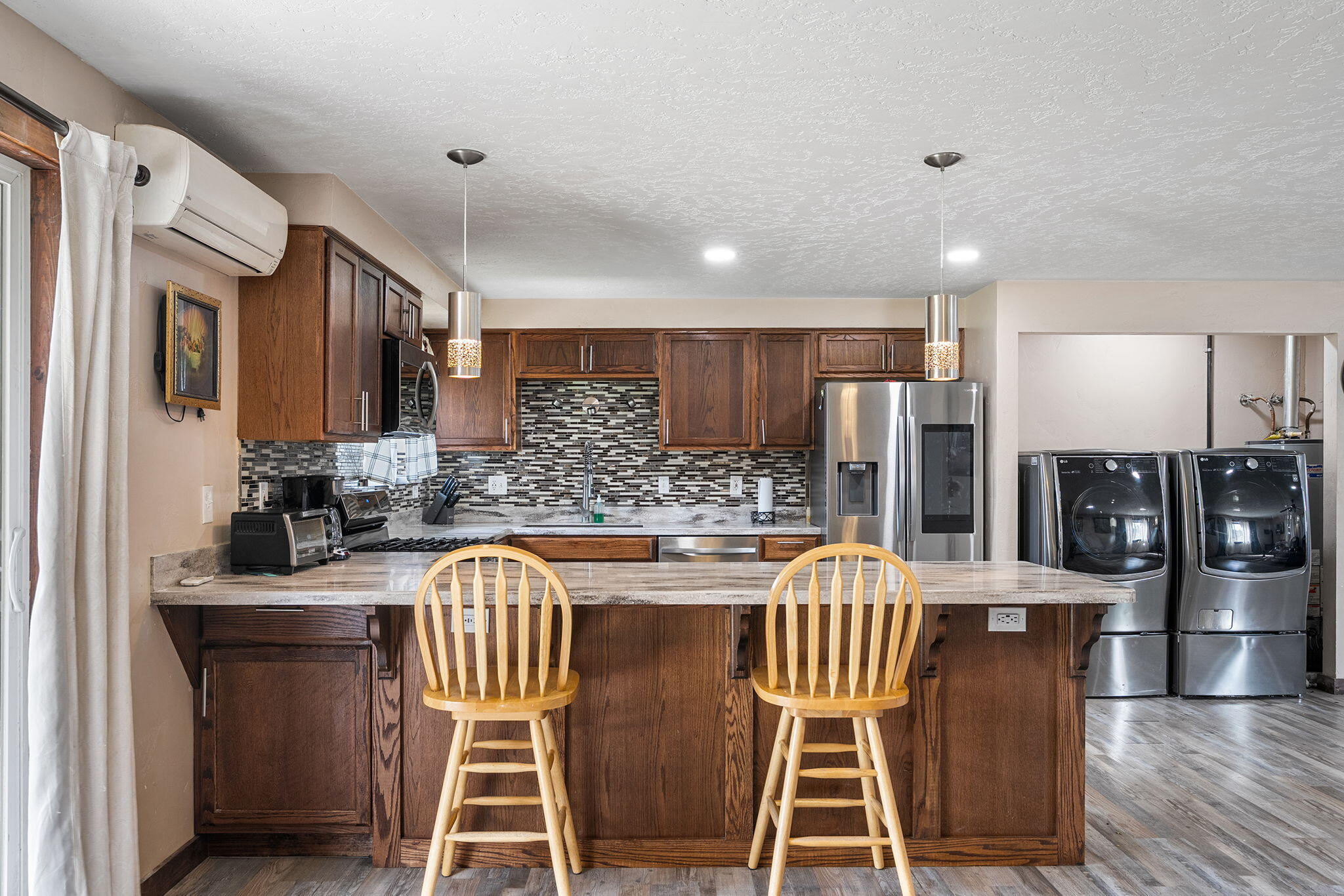 1901 SE Paulina Highway