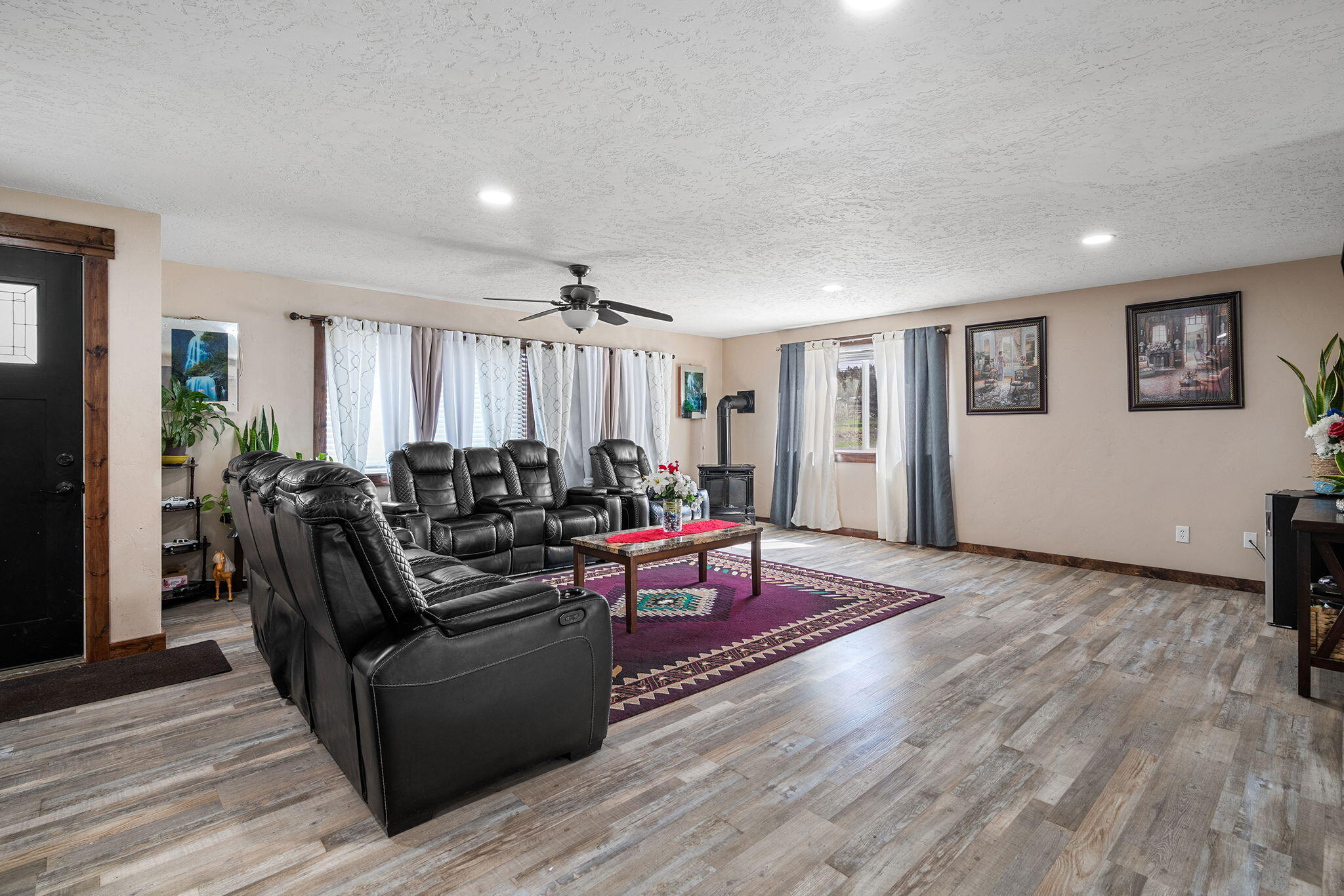 1901 SE Paulina Highway