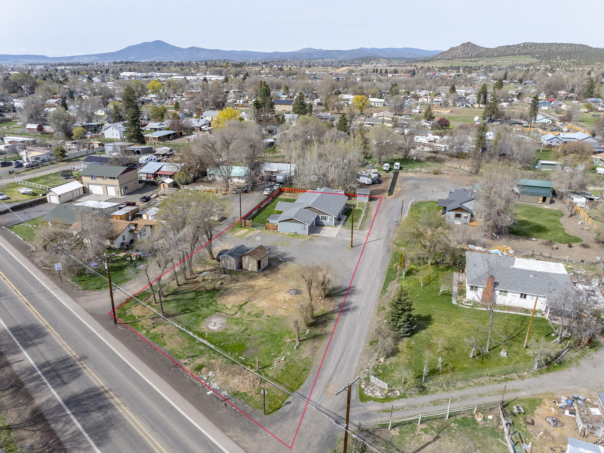 1901 SE Paulina Highway