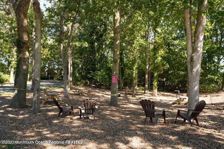 151 Spring Lake Gardens Court Unit: 4