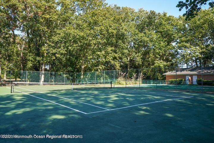 151 Spring Lake Gardens Court Unit: 4