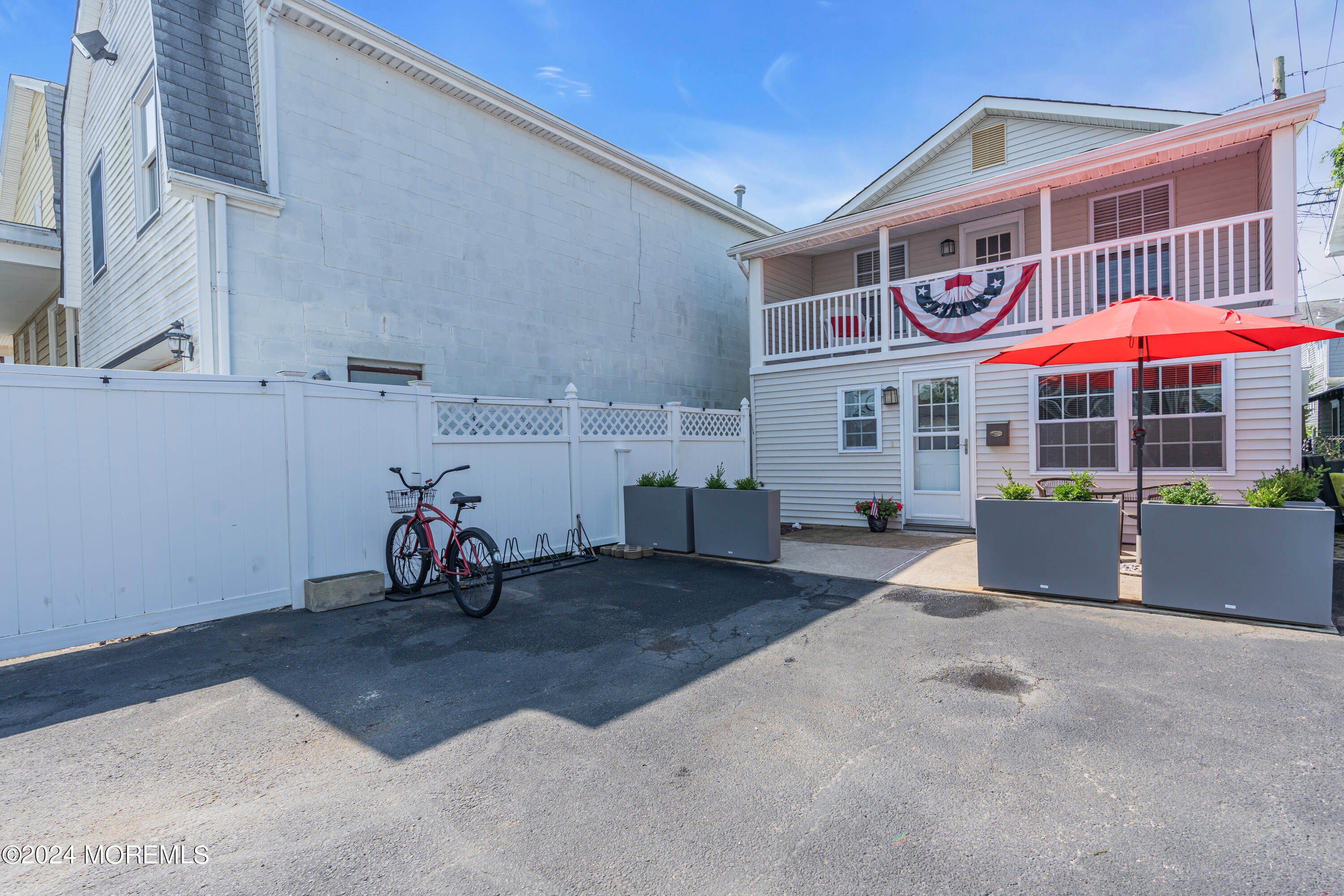 509 8th Avenue, Rear