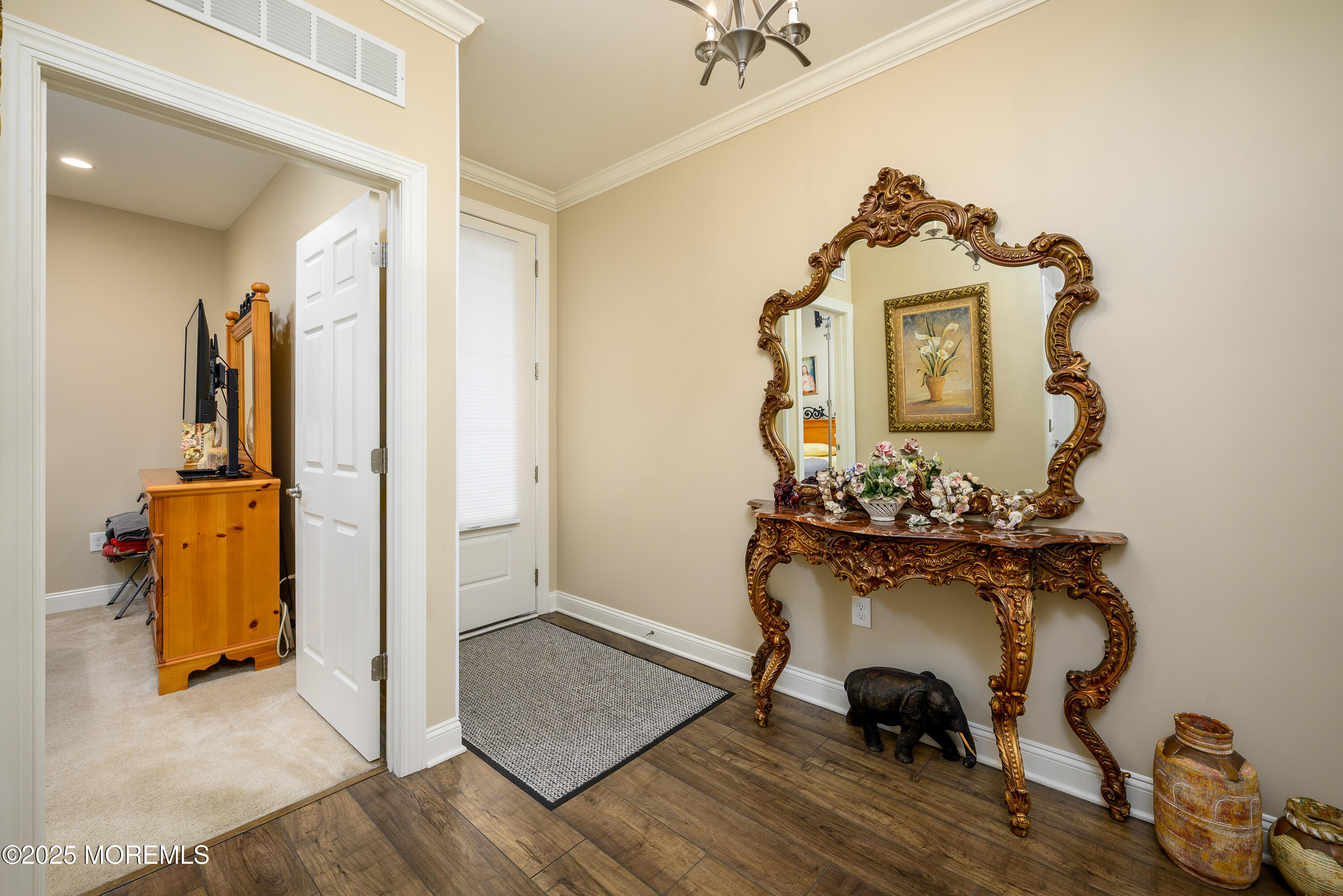 2 Banquet Court, Howell