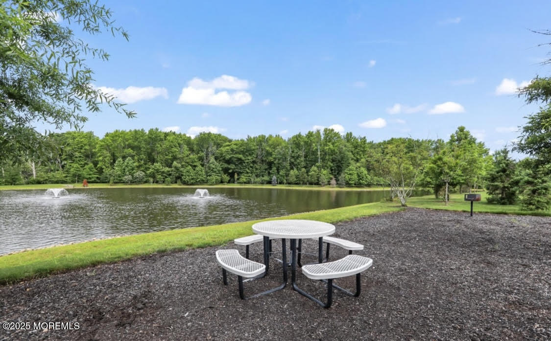 2 Banquet Court, Howell