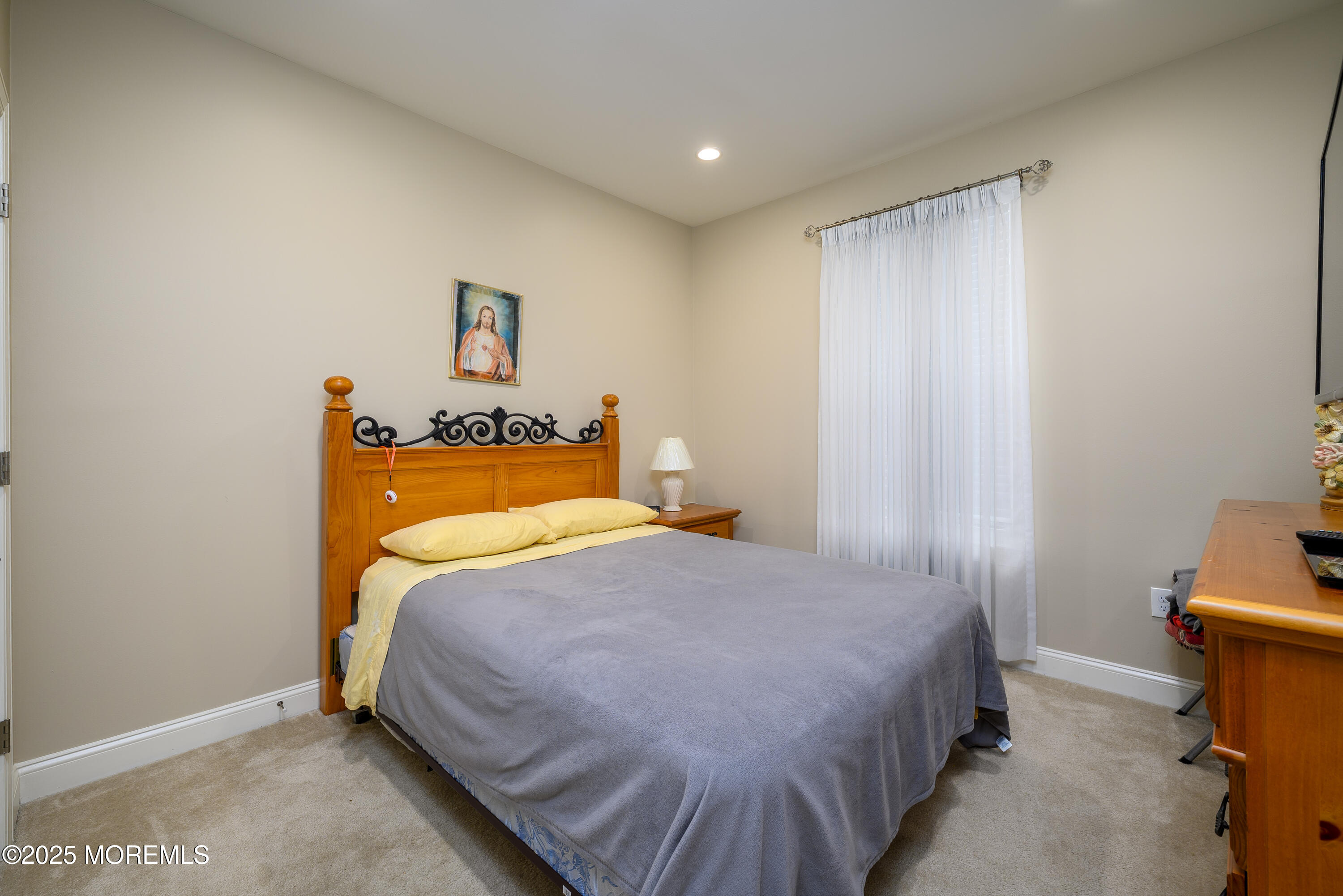 2 Banquet Court, Howell