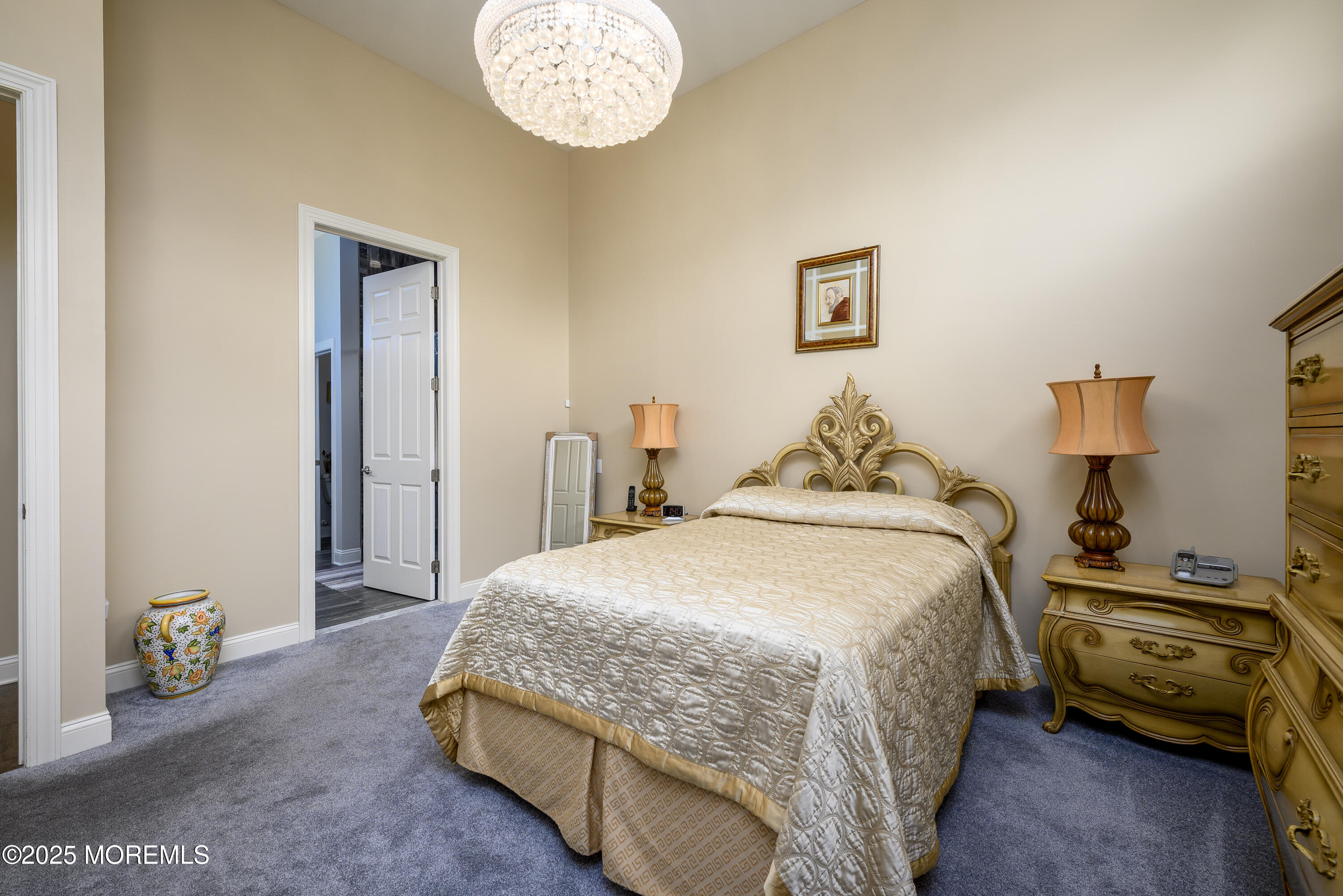 2 Banquet Court, Howell