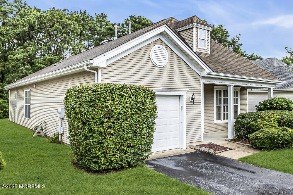 123 Golden Seasons Drive