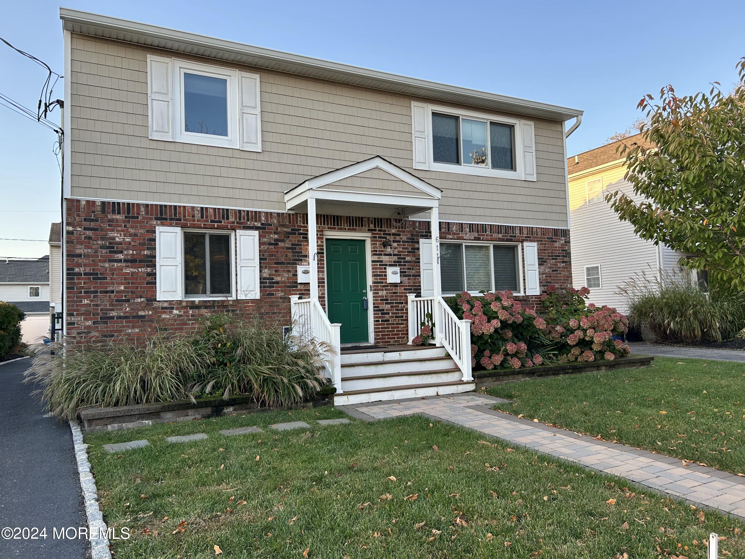 611 Lareine Avenue, Apt 2