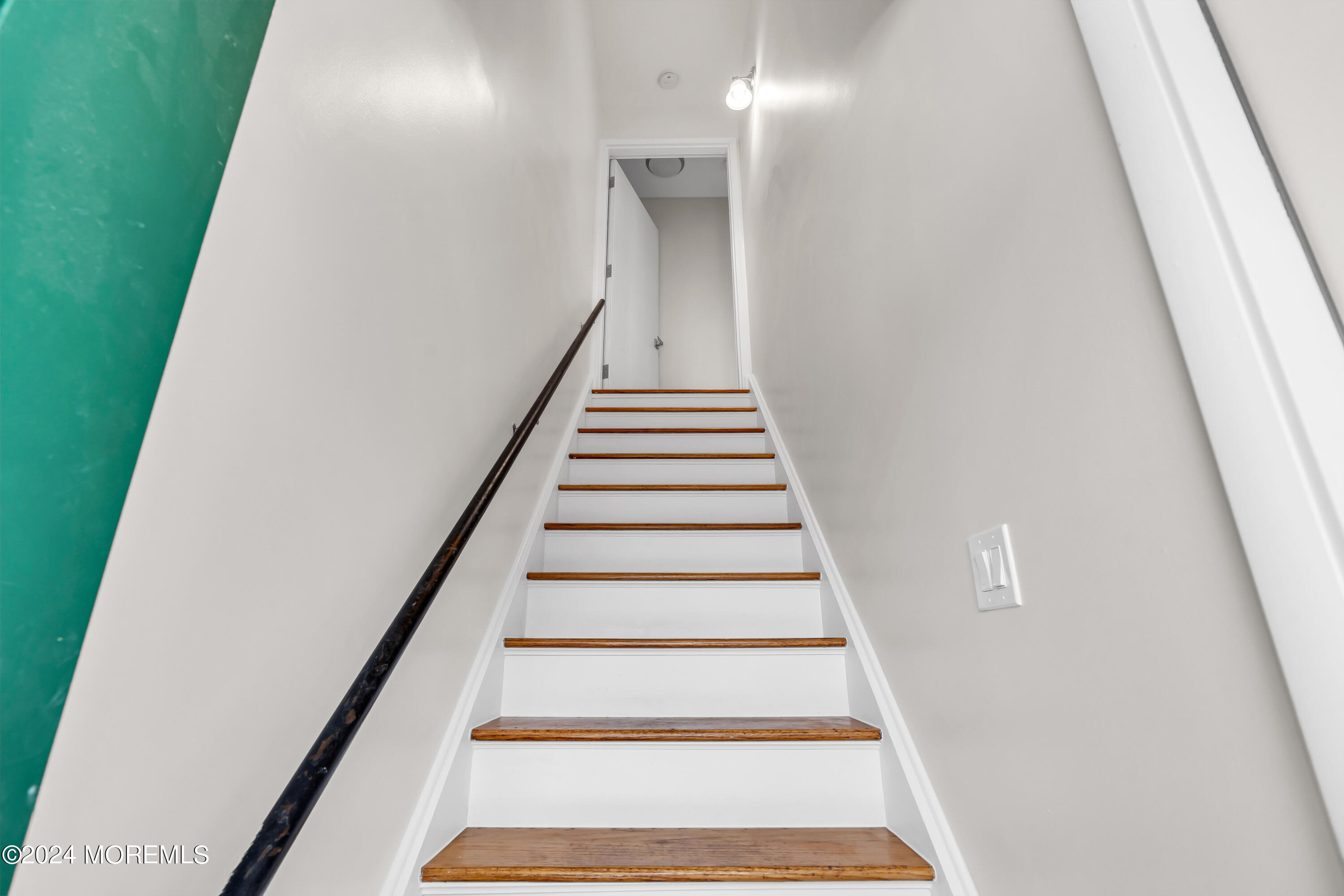 611 Lareine Avenue, Apt 2