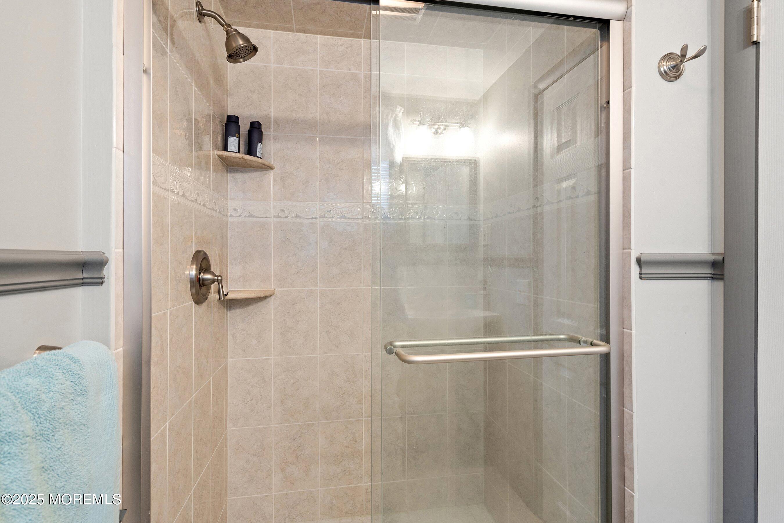 135 Lakeside Avenue, Avon-by-the-sea