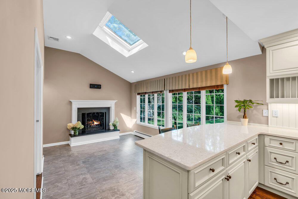 1008 Sunset Drive
