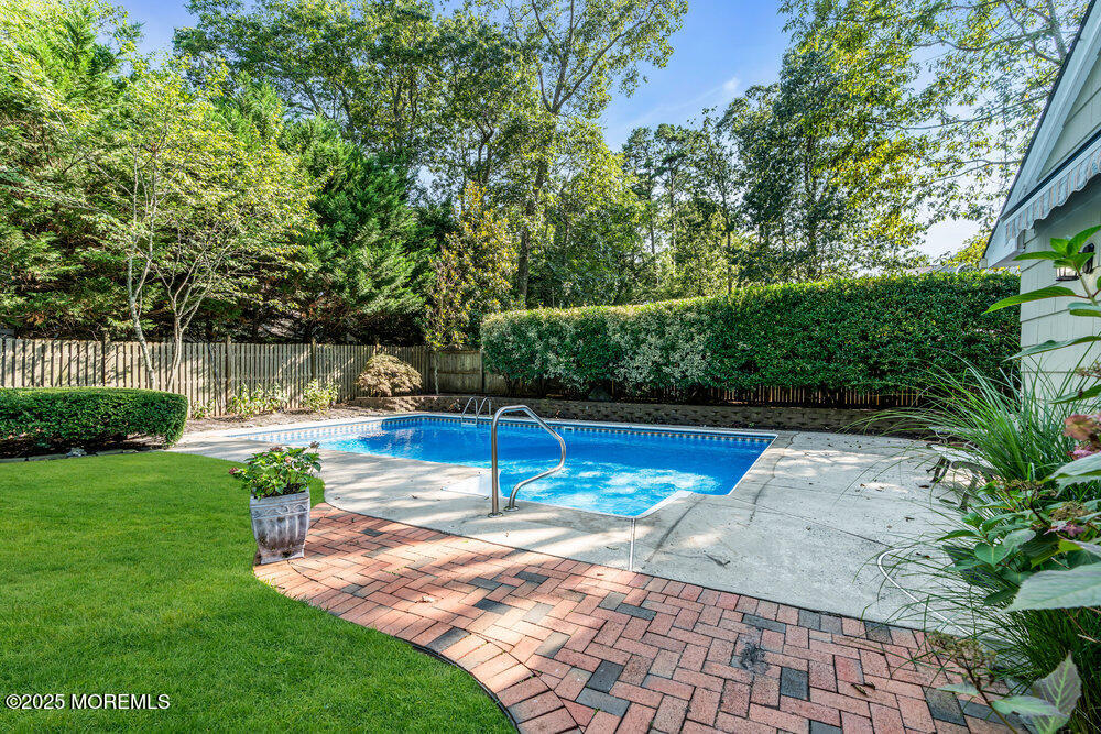 1008 Sunset Drive