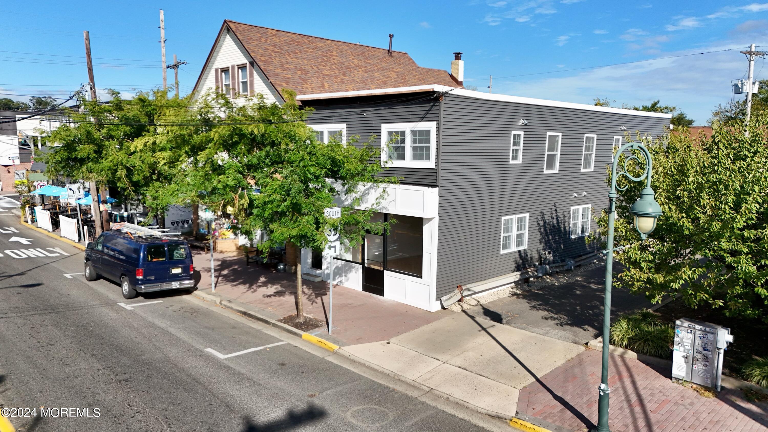 515 Arnold Avenue