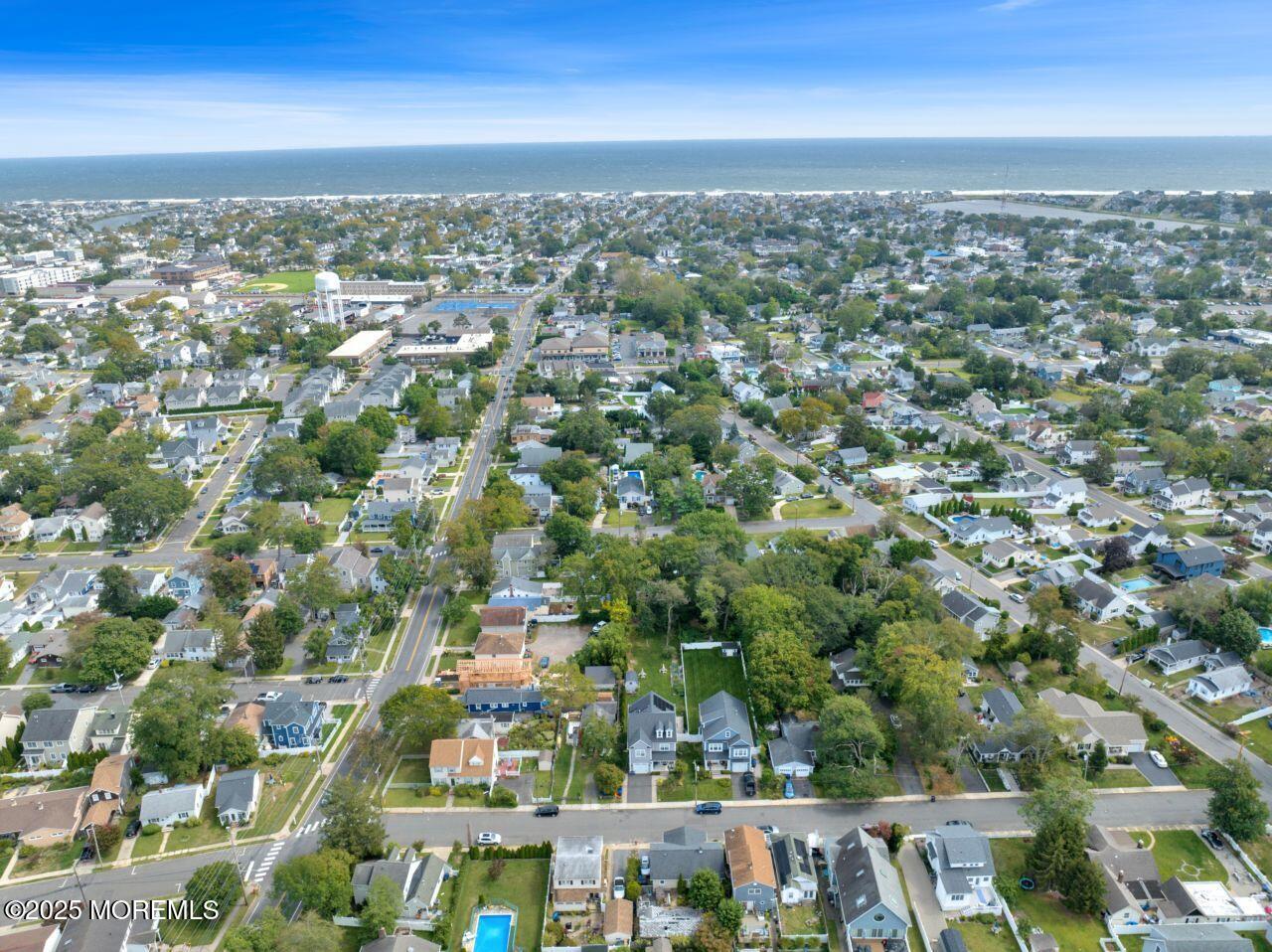 1602 W Pine Tree Way A