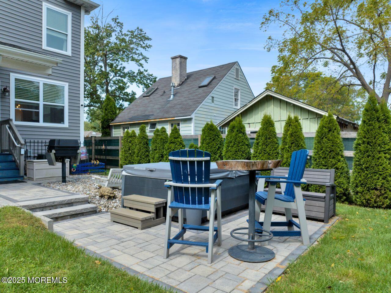 1602 W Pine Tree Way A