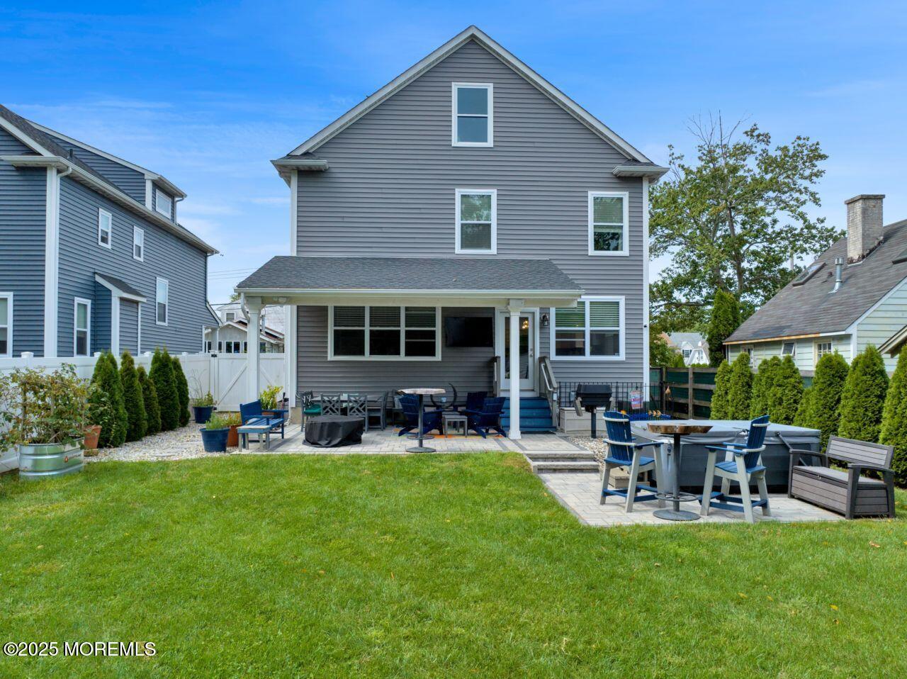 1602 W Pine Tree Way A