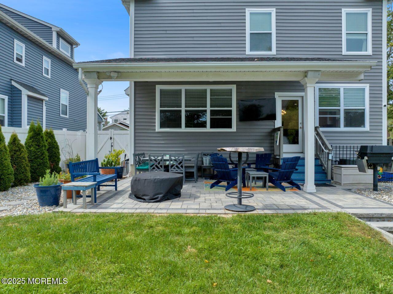 1602 W Pine Tree Way A