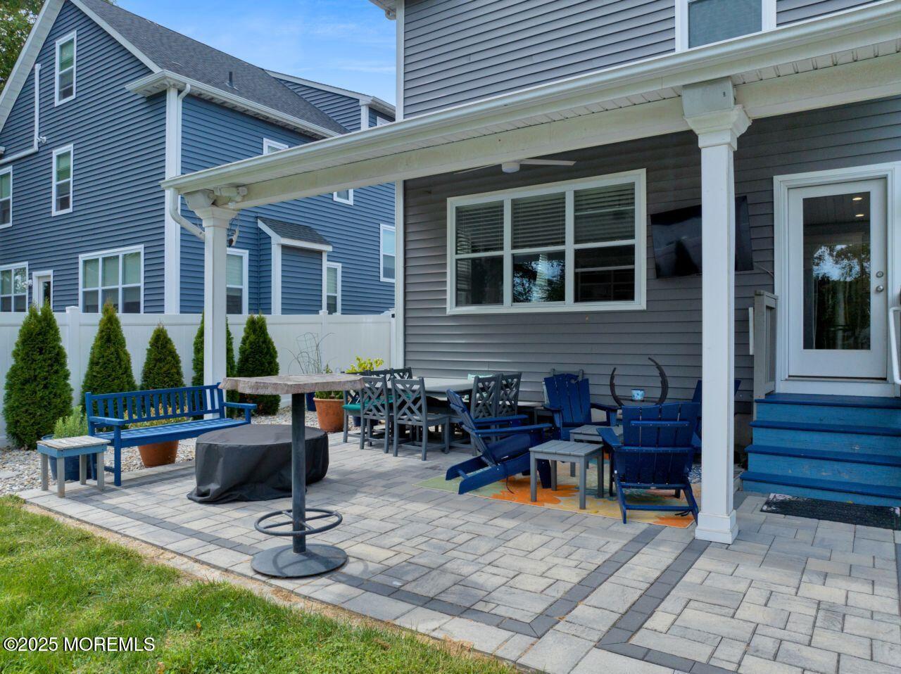 1602 W Pine Tree Way A