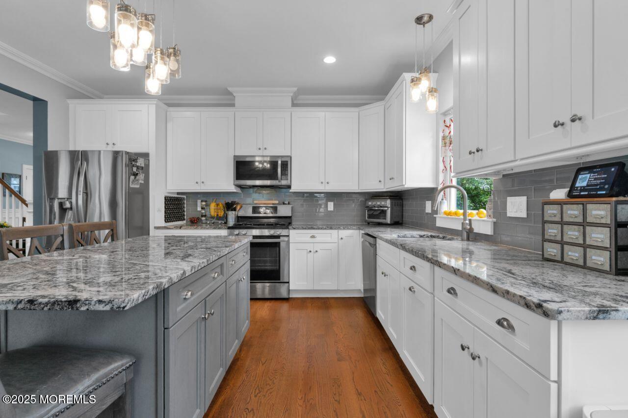 1602 W Pine Tree Way A