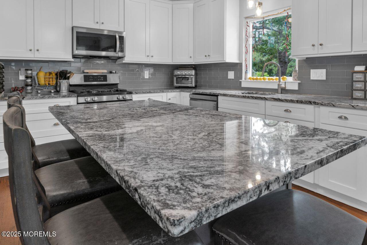 1602 W Pine Tree Way A