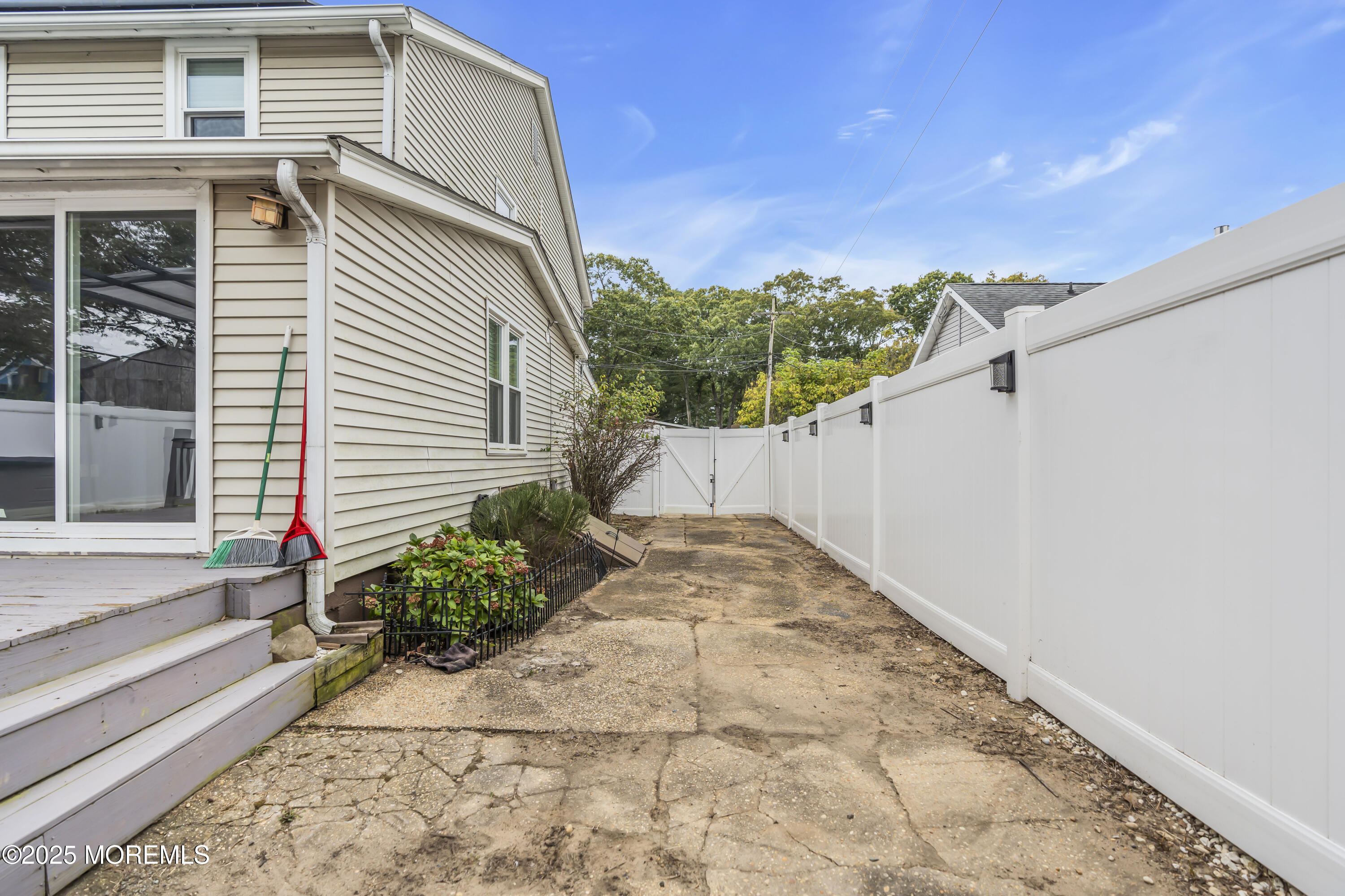 111 Breton Road
