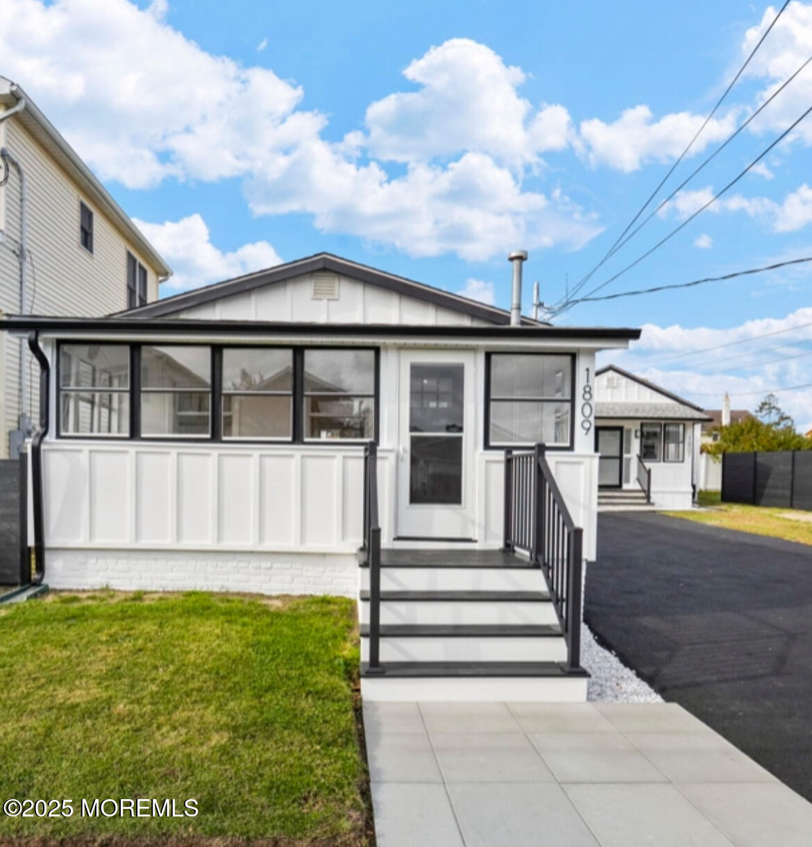 1807-1809 Laurel Terrace