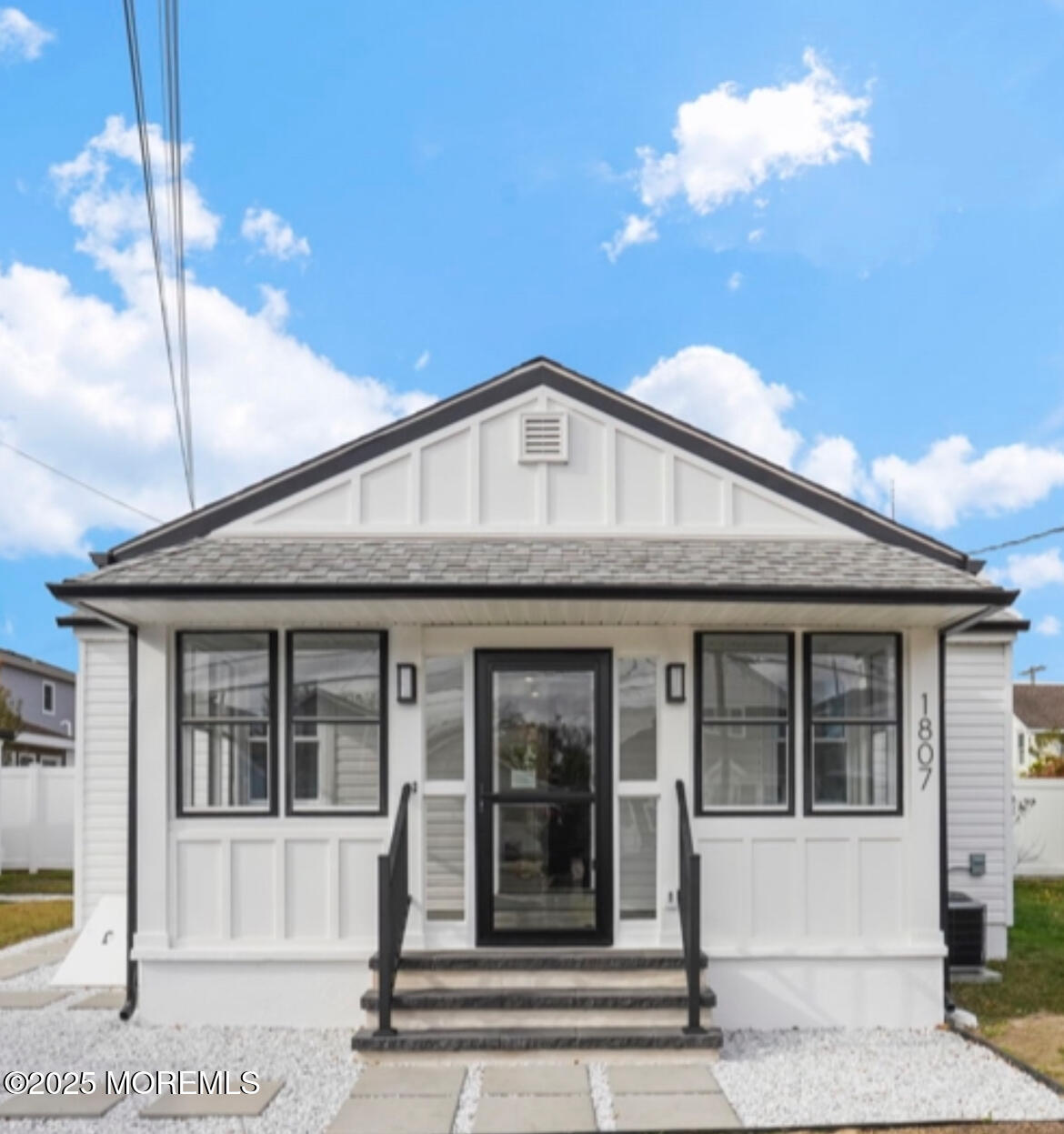 1807-1809 Laurel Terrace