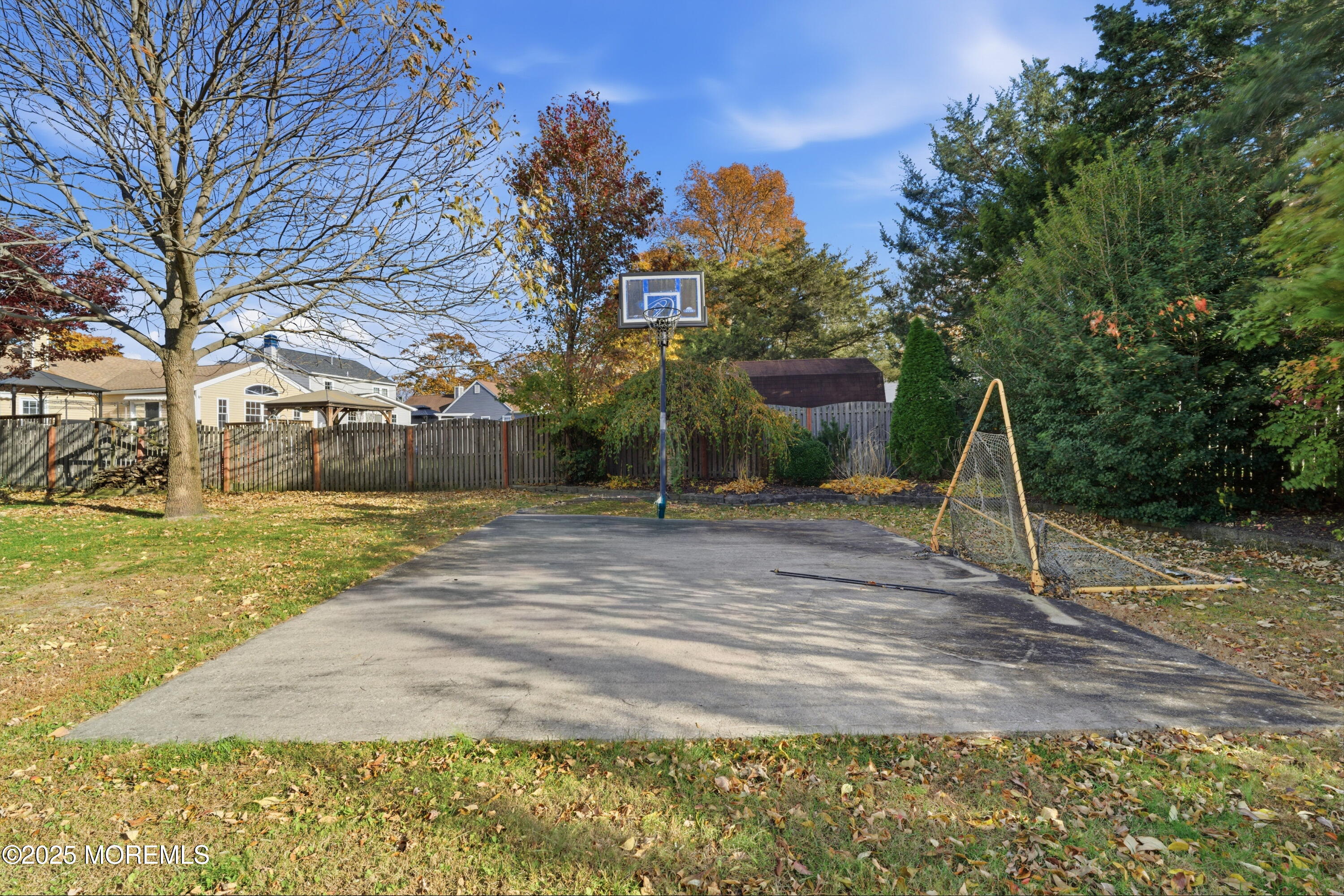 1407 Weeping Willow Court