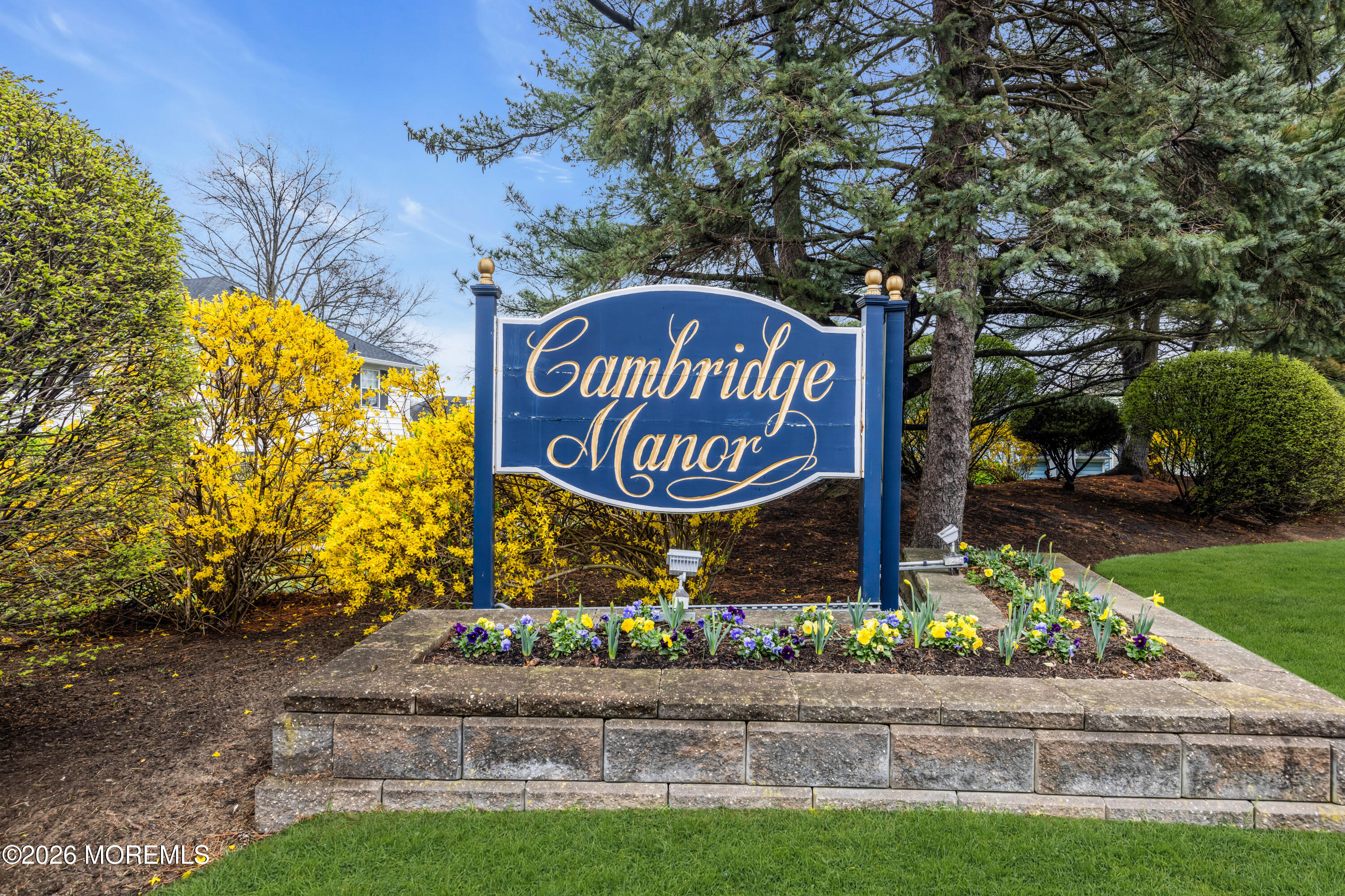 2202 Buckingham Circle