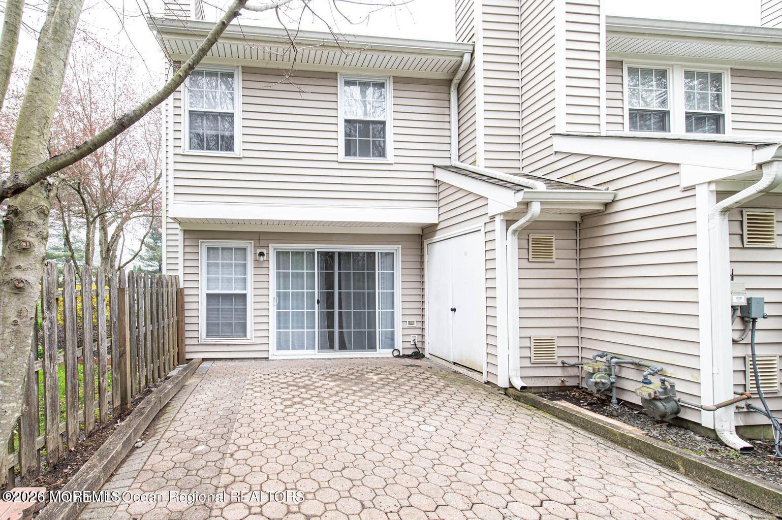 25 Duncan Way