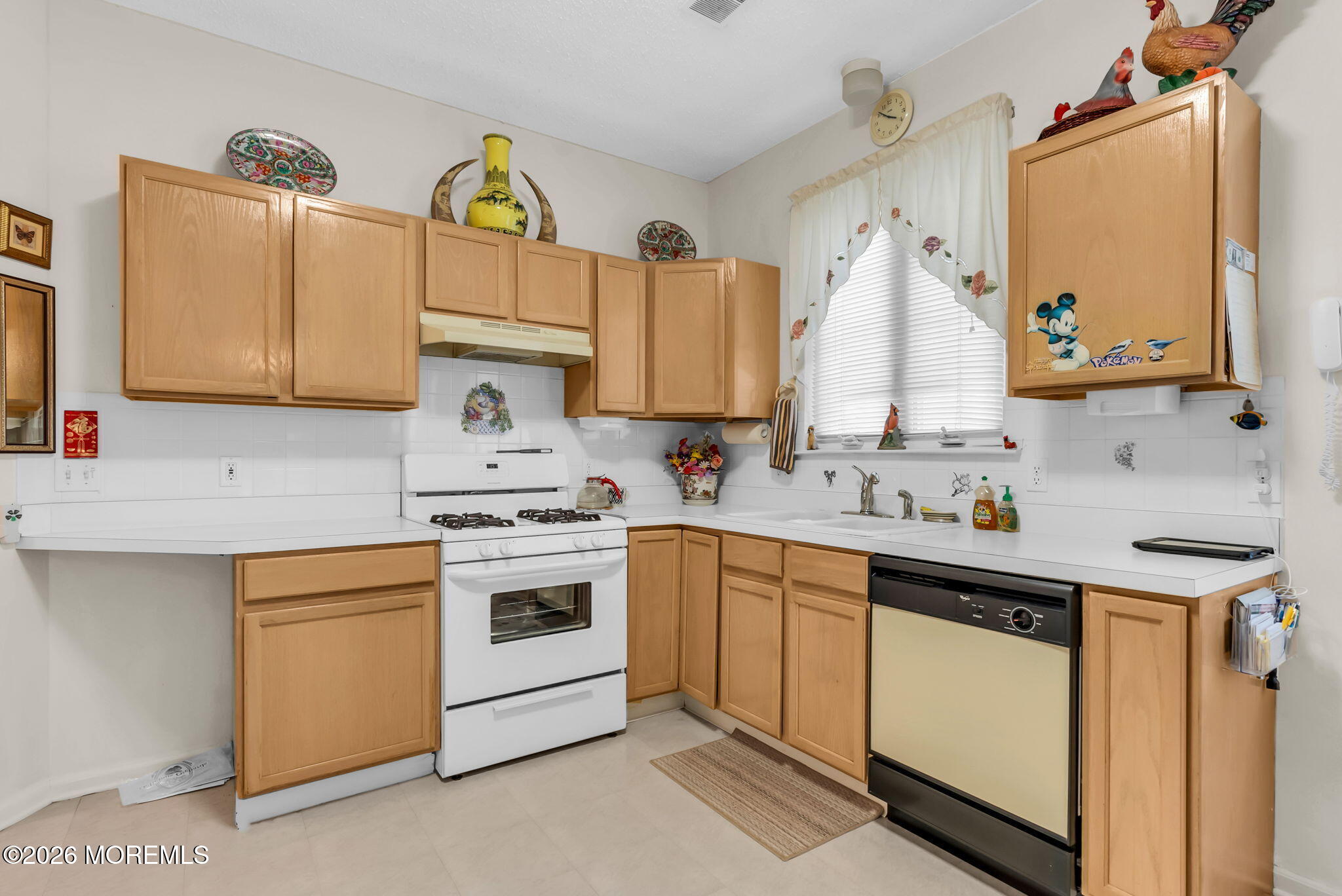 35 Cedar Village Boulevard